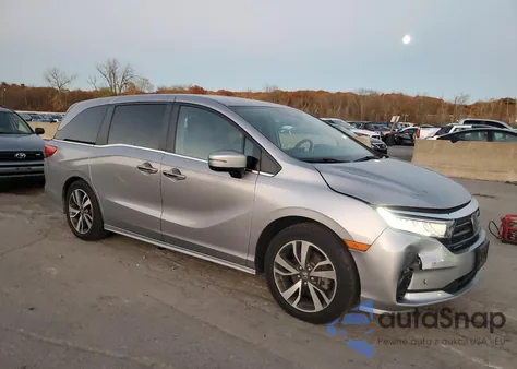 2022 Honda Odyssey Touring из США, поврежденный, VIN 5FNRL6H81NB048692